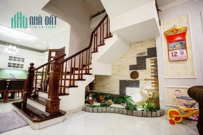 Chủ sốt bán! Nhà riêng phố Đỗ Đức Dục, 36m2, Ngõ văn minh, Nhà đẹp lung linh, 4 tỷ