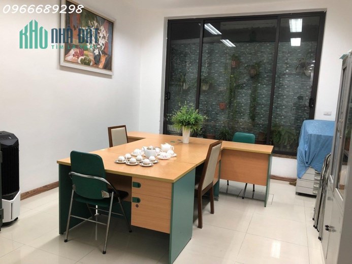 Cho thuê tầng 1 nhà liền kề khu dự án ở Trường Chinh, gần Ngã Tư Sở.