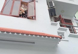 Bán nhà 5 tầng đẹp, Hẻm xe hơi Thạch Lam, Tân Phú, 38m2, ngang 5m, chỉ 5.3 tỷ TL