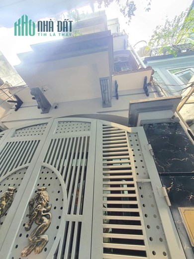 nhà ngõ trần duy hưng ô tô tránh,vào nhà 63,3m 4t mt 4,5m nhỉnh 11 tỷ.