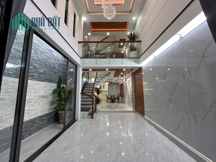 Bán nhà Trường Chinh 68 m 5 lầu 4 x 17 7.5 tỷ Phường 15 Tân Bình