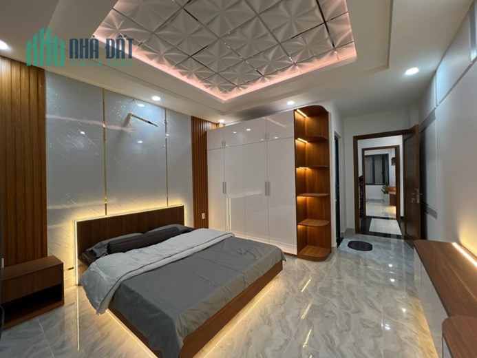 Bán nhà Trường Chinh 68 m 5 lầu 4 x 17 7.5 tỷ Phường 15 Tân Bình