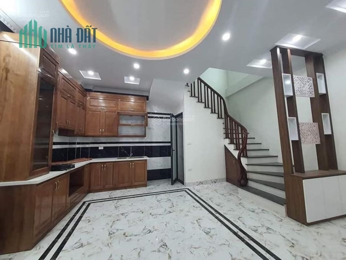 Bán NHà PHố Thái Thịnh Đống Đa 37m - 5T - MT 4.5 m - Giá 4.2 tỷ Nhà Mới ở Ngay