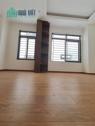 Bán NHà PHố Thái Thịnh Đống Đa 37m - 5T - MT 4.5 m - Giá 4.2 tỷ Nhà Mới ở Ngay