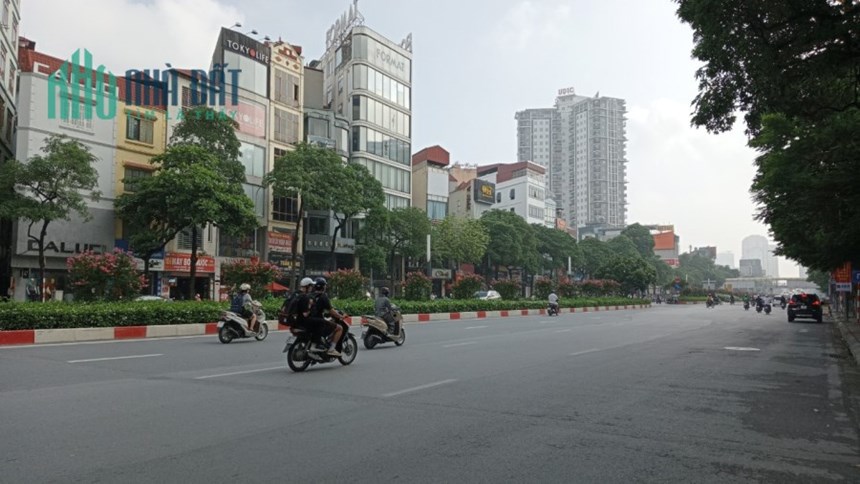 Bán nhà Dt68m2, MT5m, 5tầng, phố Đỗ Quang, Cầu Giấy, giá 16,2tỷ. Ô TÔ KINH DOANH