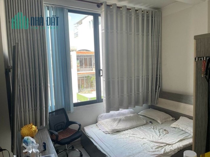 Nhà Mặt Tiền Đường Tân Quý, Quận Tân Phú, 4x17x 5 Tầng, Chỉ 10 Tỷ Hơn