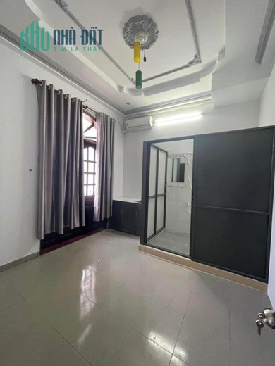 Nhà Mặt Tiền Tân Quy Ngang Chuẩn 5m Có 16 Phòng Cho Thuê Trung Tâm Quận 7