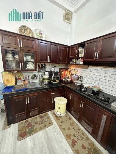 TÂN PHÚ -  CHDV - 6 TẦNG BTCT NHÀ RẤT ĐẸP  - 2 MẶT TIỀN XE HƠI - CÁCH MẤY CĂN RA MẶT TIỀN - KẾ BÊN