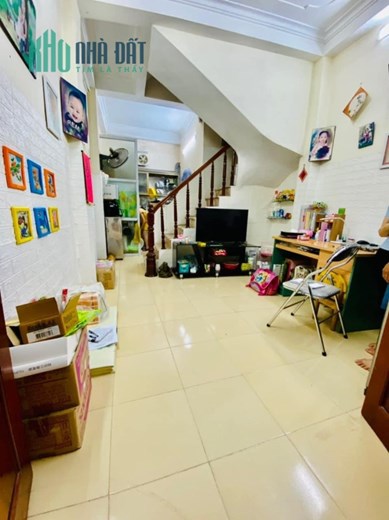 BÁN NHÀ NGÕ 460 THUỴ KHUÊ,NGÕ THÔNG,100M RA HỒ TÂY,NGÕ XE BA GÁC,200M RA PHỐ,30M,4T,MT:3,3M