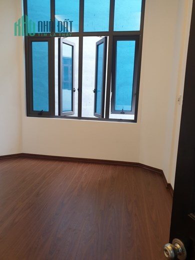 Bán nhà Đê La Thành, 4 tầng mới đẹp, ngõ rộng thông Hào Nam, 4,1 tỷ, 0968808196.
