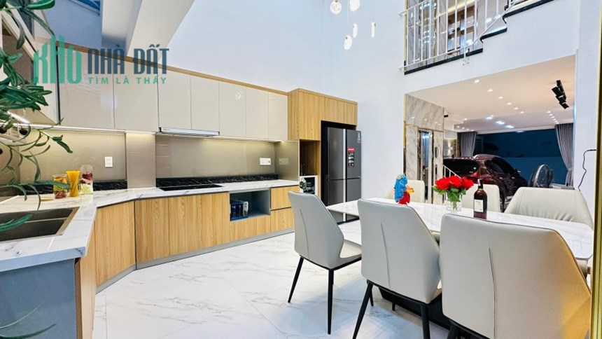 Bán Nhà Mặt Phố Lê Trọng Tấn Quận Tân Phú, 125m2, 4 Tầng, Chỉ 9 Tỷ