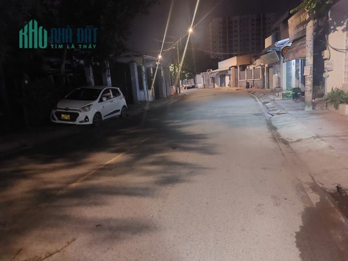 Bán Gấp Nhà Lê Văn Việt,Hiệp Phú,Quận 9 80m2 xe hơi đổ cửa chỉ nhĩnh 3 tỷ, sổ riêng