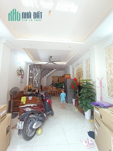 BÁN NHÀ TRƯƠNG ĐỊNH - HOÀNG MAI - 46M x 5T, NGÕ 3 GÁC, LÔ GÓC, NỞ HẬU, NHỈNH 5 TỶ