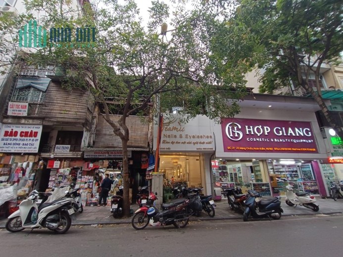 VIÊN NGỌC SÁNG GIỮA LÒNG HOÀN KIẾM - GẦN BỜ HỒ - PHỐ 2 CHIỀU - Ô TÔ DỪNG ĐỖ.
