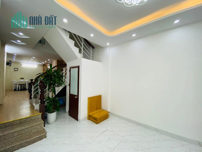 Chủ Xoắn Bán! Nhà Đẹp Nguyễn Khánh Toàn, nông, oto gần, ba gác tránh, 45m, 5T, chỉ 4.65 tỷ