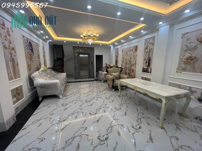 Bán nhà Hoàng Quốc Việt, thang máy, phân lô, vỉa hè, ô tô tránh, KDVP 50m 13x tỷ