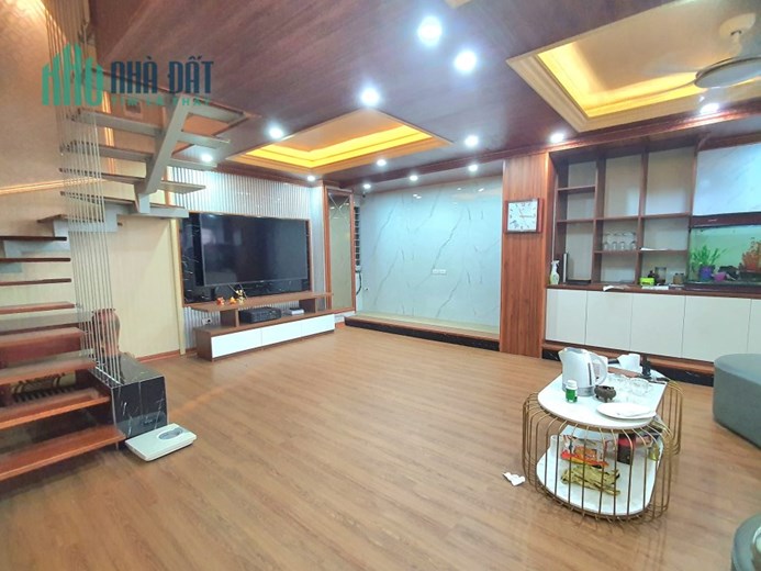 CẦN TIỀN BÁN GẤP NHÀ LÔ GÓC PHỐ LÊ LỢI HÀ ĐÔNG, 46M2, MẶT TIỀN 5.2M, 5 TẦNG MỚI Ở LUÔN.