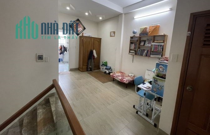 .Nhà Mặt Tiền Khuê Trung, gần Lê Đại Hành, 102m2, ngang 6, sạch đẹp