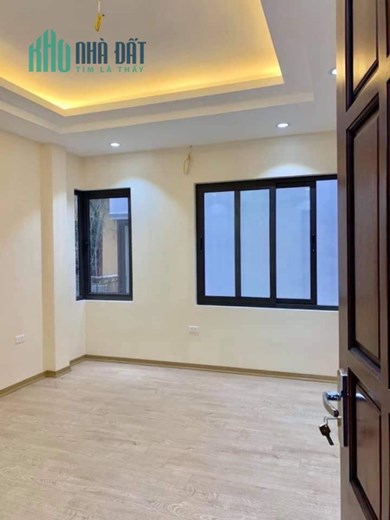 Bán nhà Phố Nguyễn Lương Bằng lô góc cực thoáng 40m2 4Tầng MT 5m giá chỉ 4,65 tỷ.