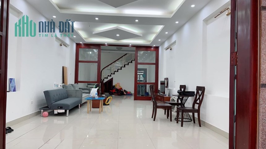 CHÍNH CHỦ GỬI BÁN  NHÀ  PHỐ NGUYỄN VĂN CỪ, BỒ ĐỀ, LONG BIÊN  DT 75 M2, 5 tầng, M t 5.5. giá hơn 8 TỶ