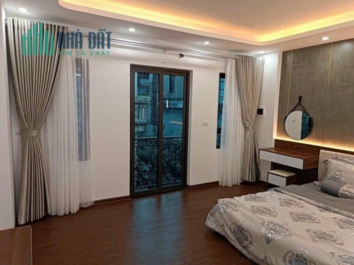 NHÀ MỚI 6 TẦNG PHỐ NGUYỄN SƠN,  VỊ TRÍ ĐẸP, NHIỀU TIỆN ÍCH