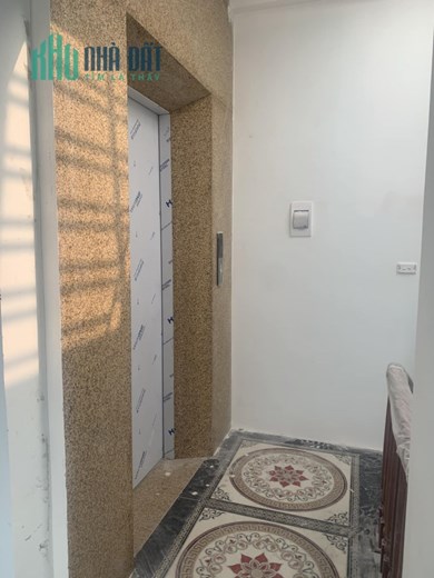 Bán ngôi nhà 57m2 phố Âu Cơ, Tây Hồ Ô tô đỗ cửa Thang máy XỊN 10m Ô tô tránh 9.4 Tỷ