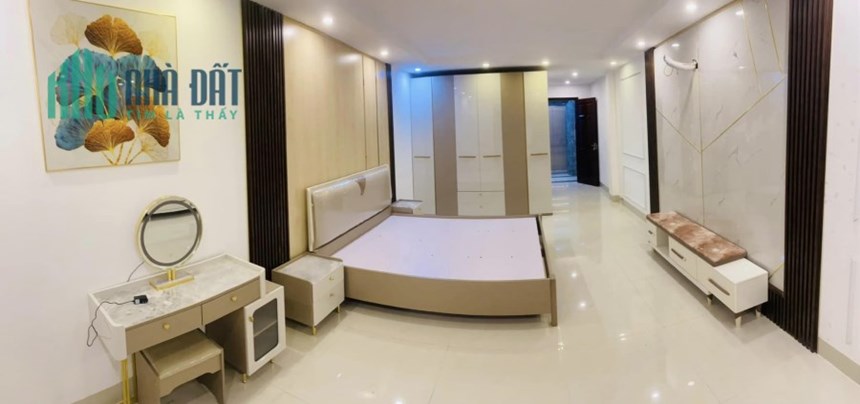 Bán ngôi nhà 55m2 phố Âu Cơ, Tây Hồ Ô tô đỗ cửa Thang máy OTIS 10m Ô tô tránh 9.2 Tỷ