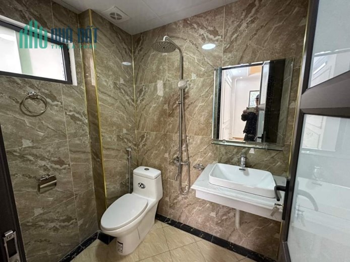 Bán nhà 30m 5 tầng 3 ngủ, Phường Thanh Trì, Hoàng Mai, Giá 3.2 tỷ