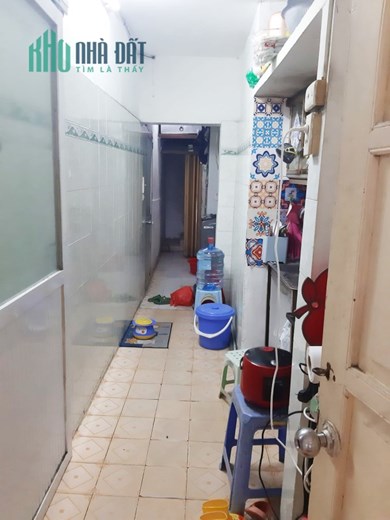 Bán CH TT 1,65 tỷ 50m - Phố Quỳnh Mai giá, NT cơ bản
