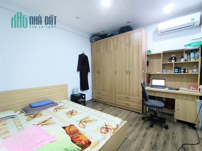 Bán Nhanh Siêu Phẩm Chung Cư A6C Nam Trung Yên, DT: 40m, 1PN+VS