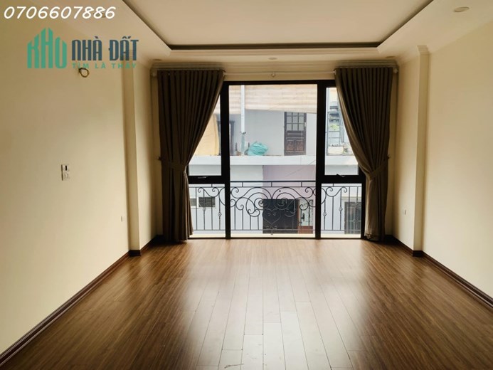 Bán nhà Thuỵ Khuê, ngõ thông Hồ Tây, nhà đẹp ở ngay DT 30mx4t, chỉ 2.6 tỷ