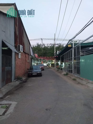ĐƯỜNG NHỰA XE HƠI , GẦN MẶT TIỀN NGUYỄN VĂN TẠO. 
PHÙ HỢP ĐẦU TƯ - XD MỚI.(5*20  )   chỉ