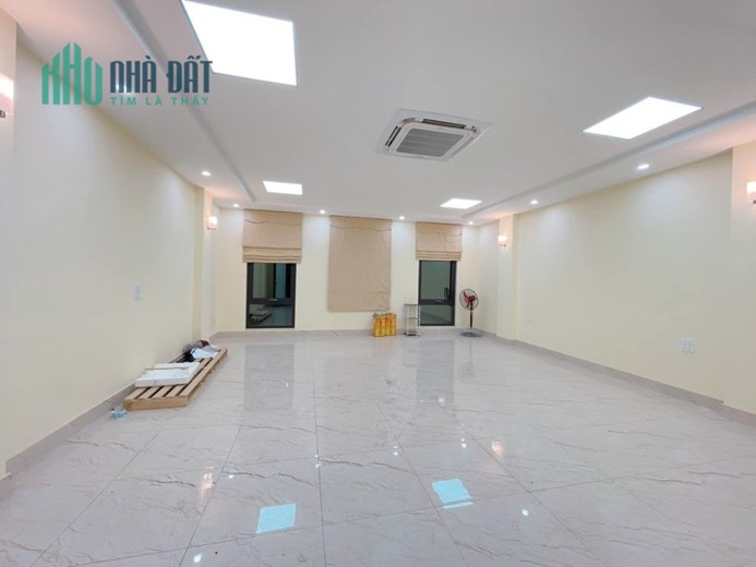 Bán Toà nhà văn phòng  mặt phố phố Lê trọng tấn _ thanh Xuân 72m X 9 tầng chỉ 2X tỷ