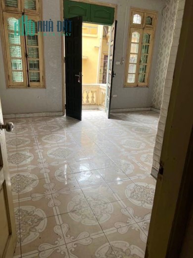 Chính chủ cho thuê nhà 4 tầng Ngõ 210 Đội Cấn, Ba Đình, Hà Nội.