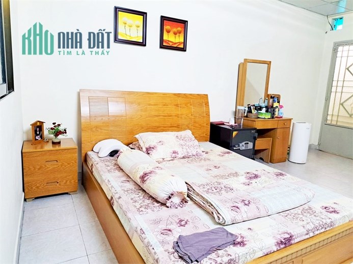 52m2 - Mặt tiền 4m - nhỉnh 5 tỷ - Bán nhà đẹp HXH Lê Văn Sỹ, Tân Bình