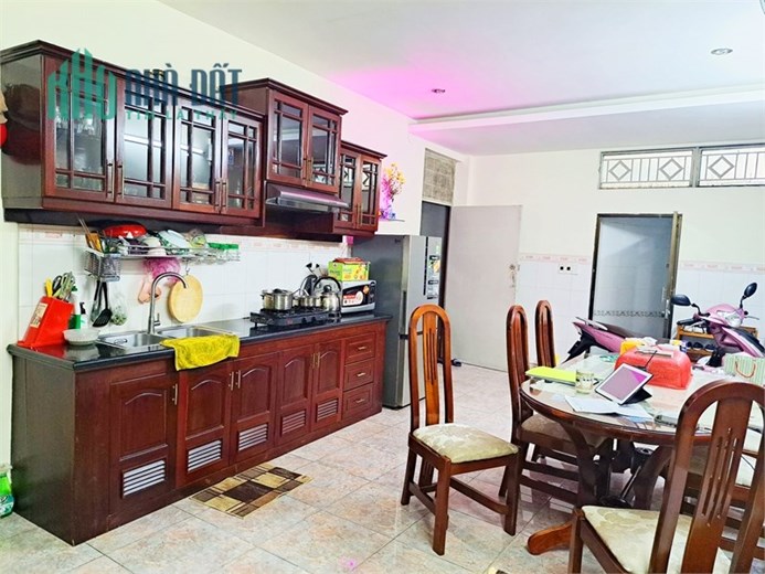 52m2 - Mặt tiền 4m - nhỉnh 5 tỷ - Bán nhà đẹp HXH Lê Văn Sỹ, Tân Bình