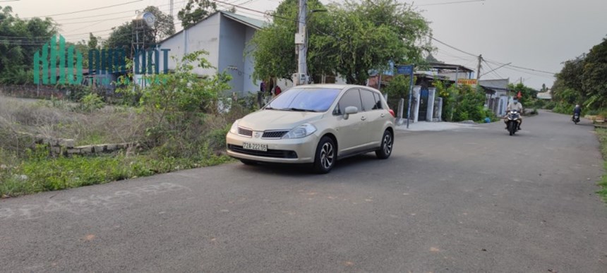 Bán đất lô góc 2MT đường nhựa lớn tại TP Bà Rịa 200m2 SHR 1.99 tỷ. Lh:0981335152,