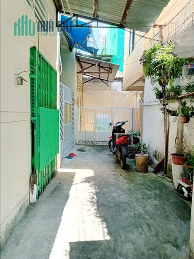Nhà thuê hẻm 80 Trần Nguyên Hãn P13Q8 - Giá : 8.5 Triệu