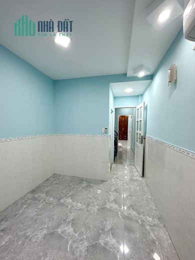 Cho thuê NNC 3 tầng MT Nguyễn Chế Nghĩa P13.Q8. Giá 20 triệu