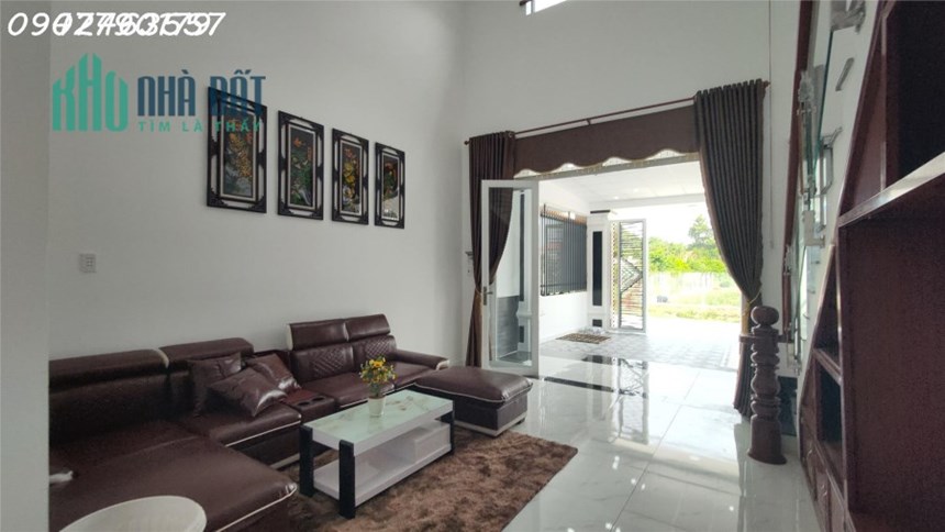 Siêu Ưu Đãi: Mua Nhà Giá Rẻ, Nhận Ngay Nội Thất Hấp Dẫn!