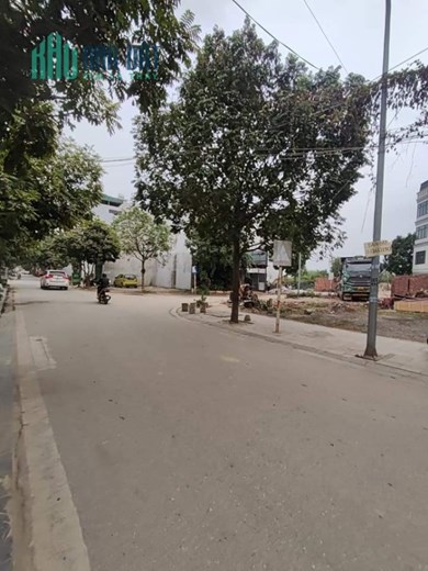 Bán Đất đấu giá Ngõ Cổng, Đa Sỹ, Kiến Hưng, Hà Đông.+ DT 50 m2. Mặt tiền 5m. Giá 5.5 tỷ