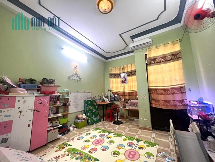 CỰC HIẾM - HXT TRÁNH 1 BƯỚC RA MẶT TIỀN - SÁT TRƯỜNG CHINH - 40M2 - GIÁ CHỈ 5.3 TỶ