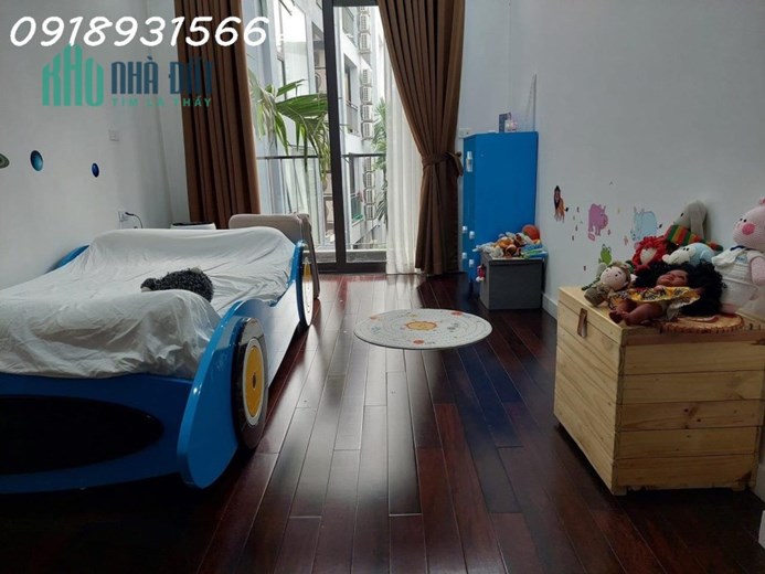 Bán Toà nhà VIP nhất Tây Hồ 285m X 8 tầng -MT 15m - 9X tỷ