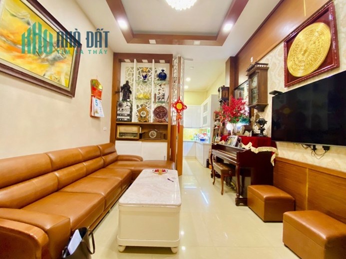 BÁN NHÀ TÂY SƠN DT 38M2 X 6 TẦNG, NGÕ NÔNG, GẦN PHỐ,  Ô TÔ, NHỈNH 5 TỶ LH 0966037496