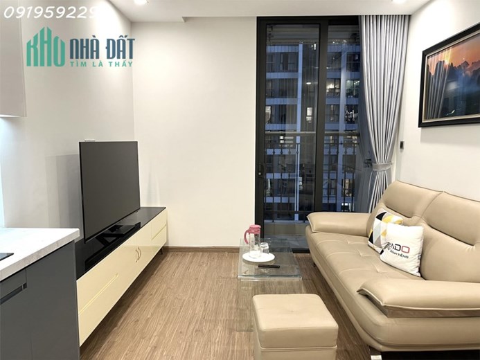 CC CHO THUÊ CĂN HÔ CC VINHOMES GREEN BAY, 2 NGỦ, NHÀ MỚI , FULL NỘI THẤT, 15TR
