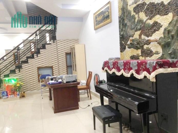 Bán Nhà Ngộp HXT 140m2(6.5x22) Lê Văn Việt chỉ 8 tỷ Thương lượng