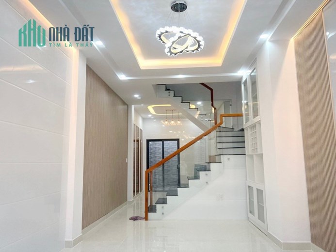 Nhà mới xây 4 tầng gần MT Dương Bá Trạc P1Q8 giá 5tỷ990