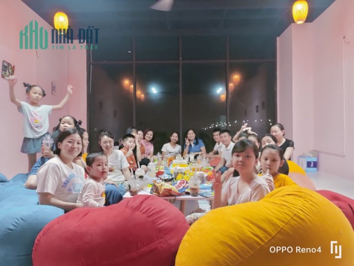 Em có quán cà phê cần sang nhượng cửa hàng như trong hình