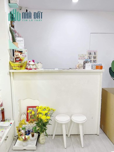 CẦN NHƯỢNG LẠI SHOP QUẬN 3 – ĐANG KINH DOANH 5 NĂM – PHỤ KIỆN ĐIỆN THOẠI