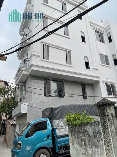 BÁN NHÀ  NGUYỄN VĂN LINH THẠCH BÀN 35M 5 TẦNG   4M GIÁ 2TỶ 85 LÔ GÓC Ô TÔ VÀO NHÀ.